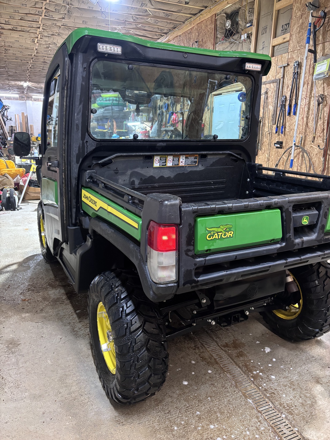 2023 John Deere 835R Image 4