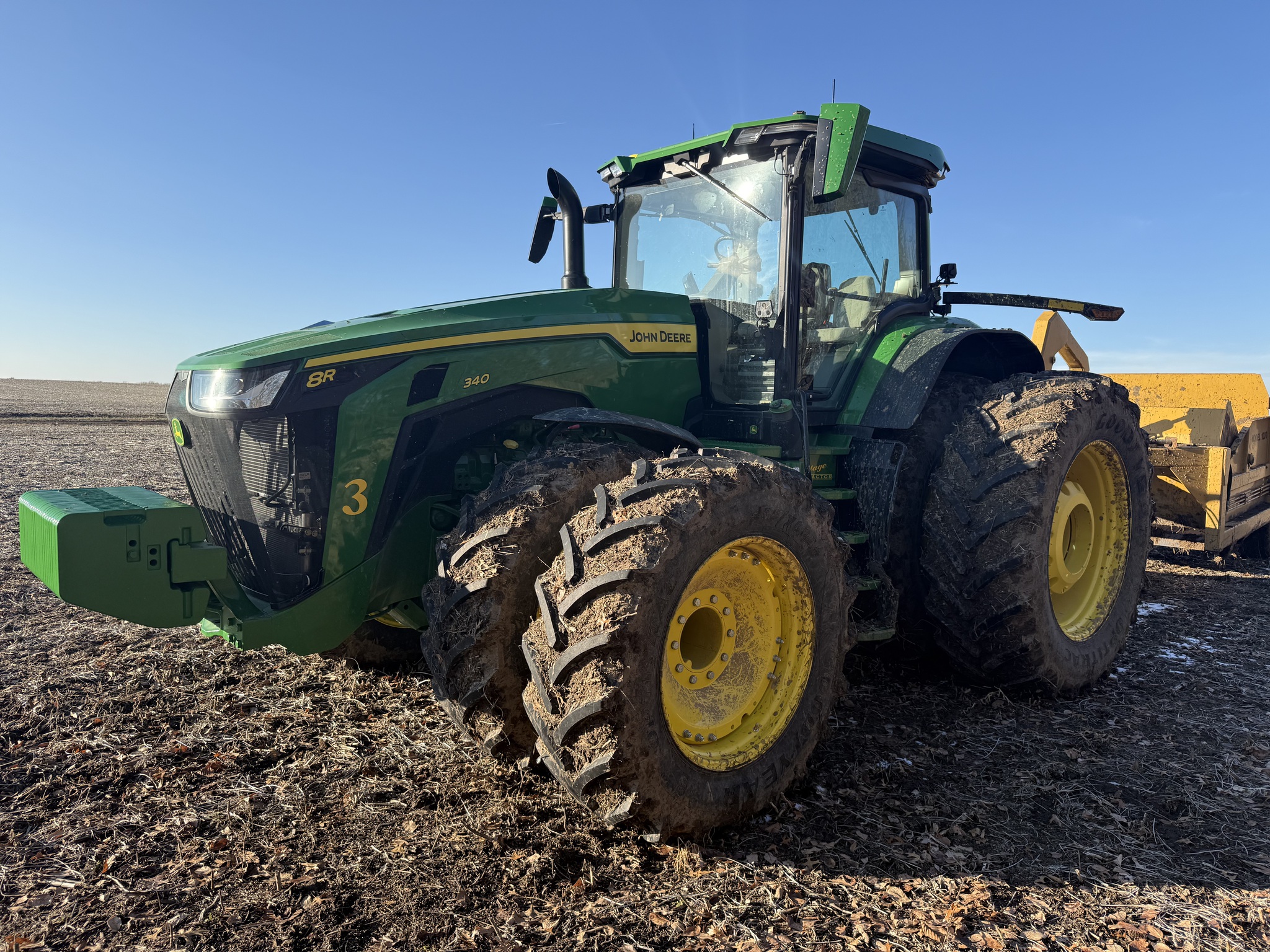  2025 John Deere 8R 340 at Heritage Tractor in Nevada, MO