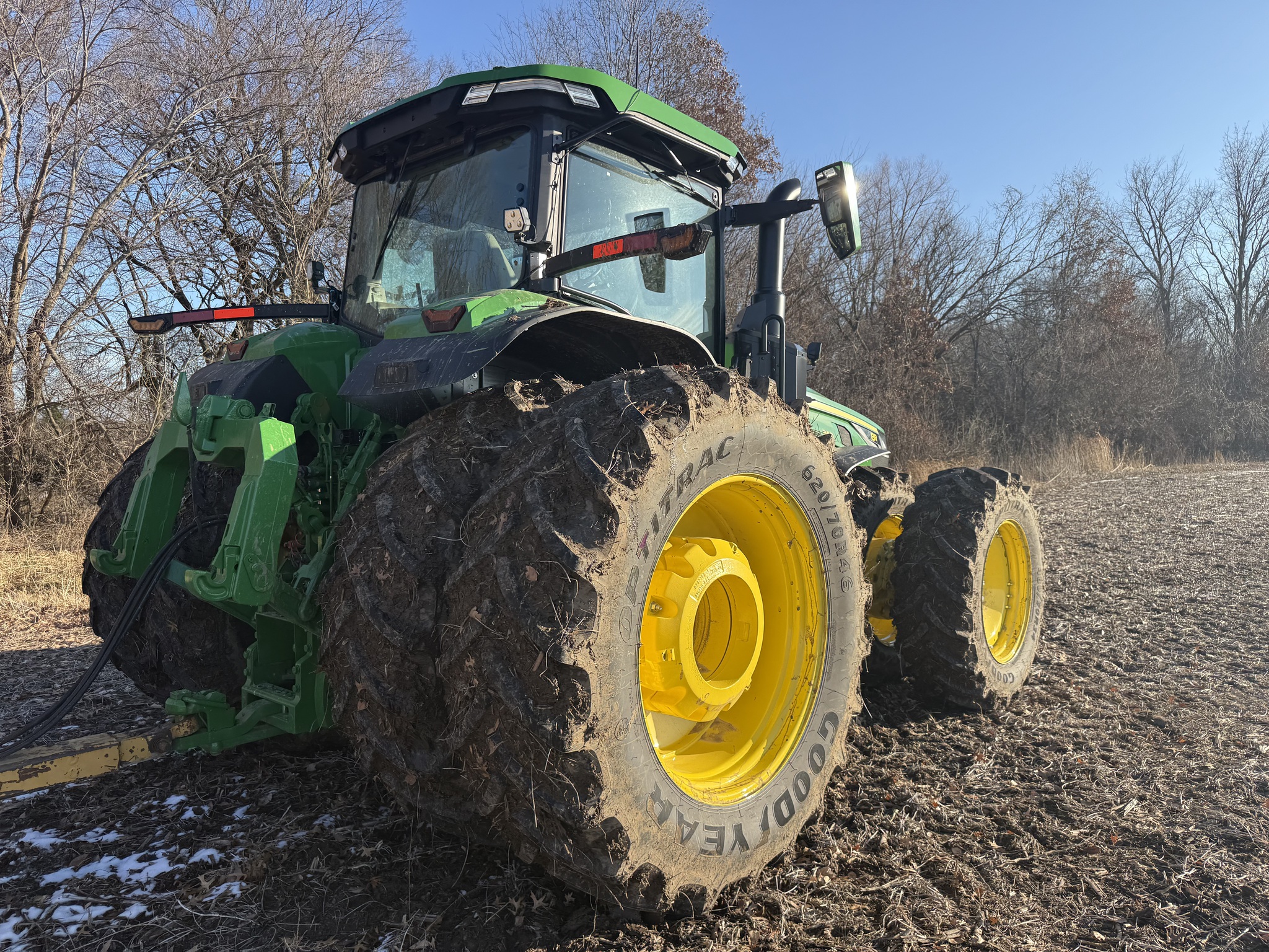  2025 John Deere 8R 340 at Heritage Tractor in Nevada, MO
