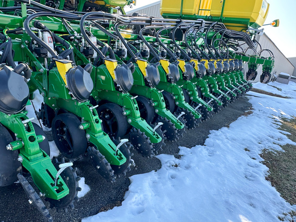 2025 John-Deere DB60