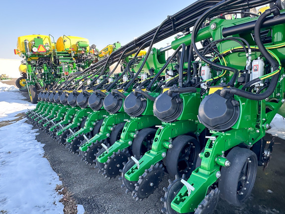 2025 John-Deere DB60