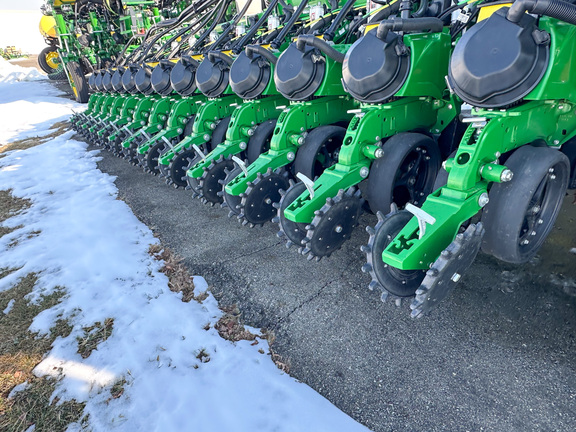 2025 John-Deere DB60