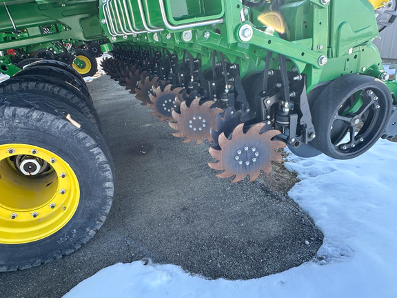 2025 John-Deere DB60