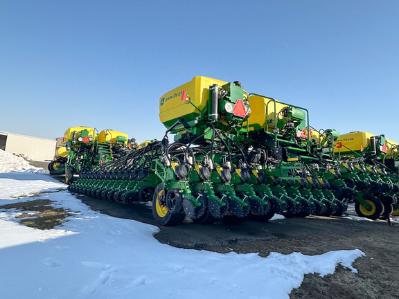 2025 John-Deere DB60