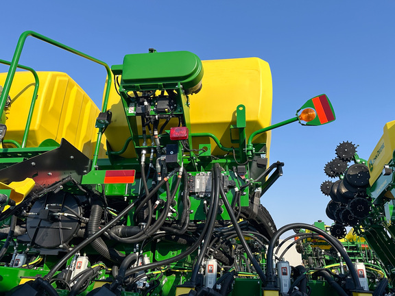 2025 John-Deere DB60