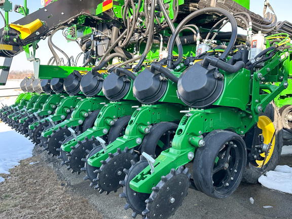 2025 John-Deere DB60