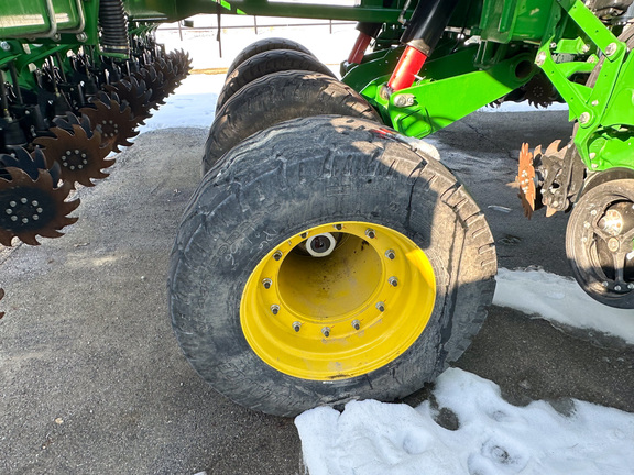 2025 John-Deere DB60