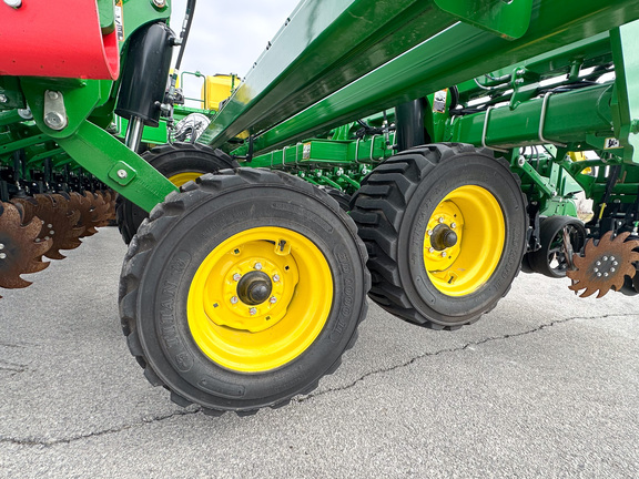 2025 John-Deere DB60