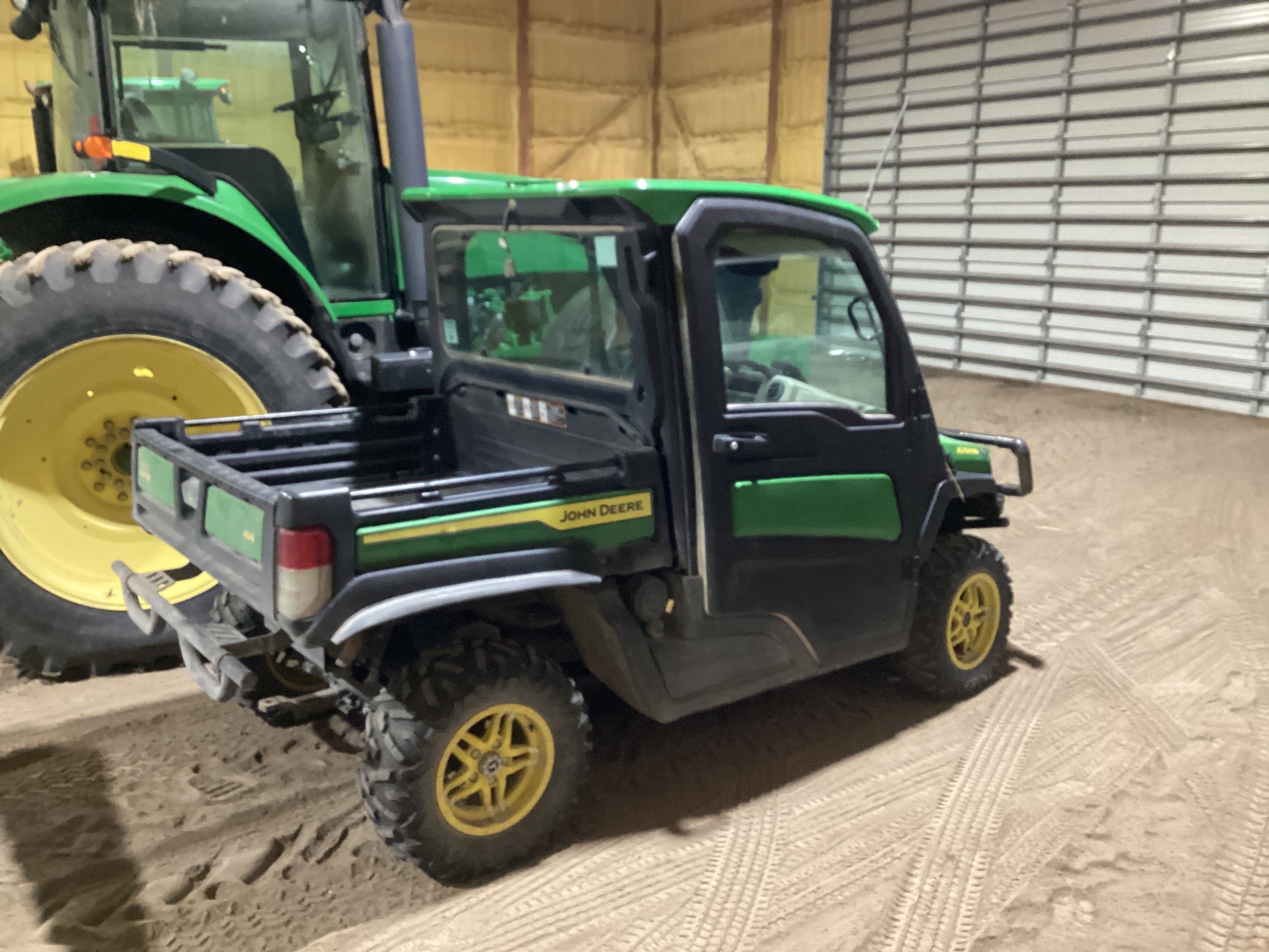 2021 John Deere XUV 835R Image 1