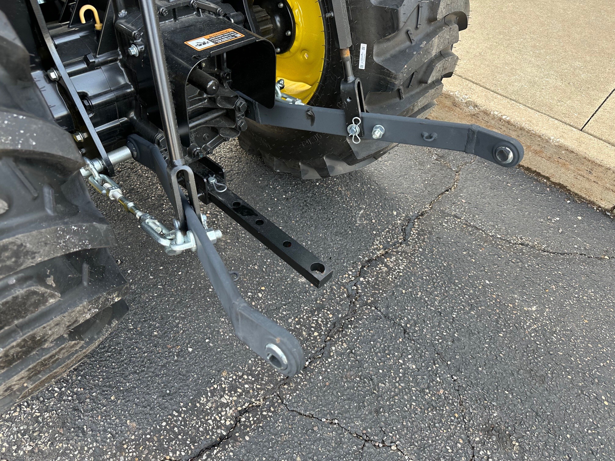 2025 John Deere 3032E Image 7