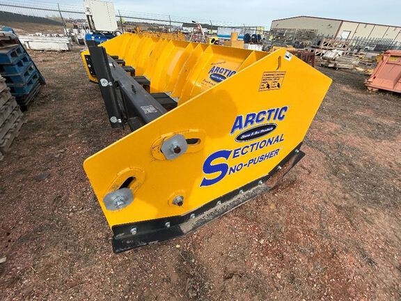Photo of a 2023 Arctic HD14