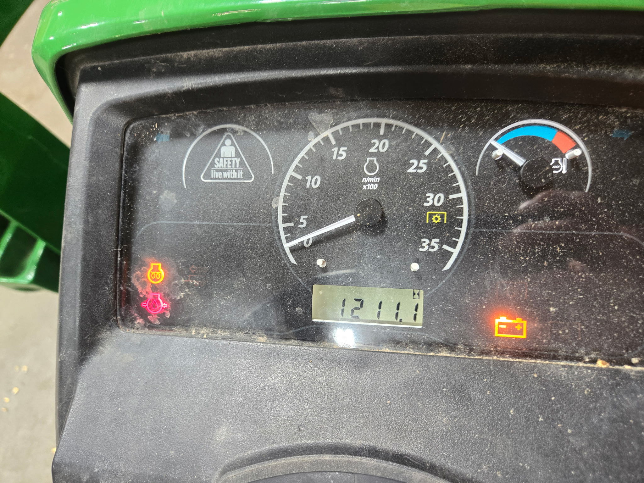 2017 John Deere 1025R Image 6