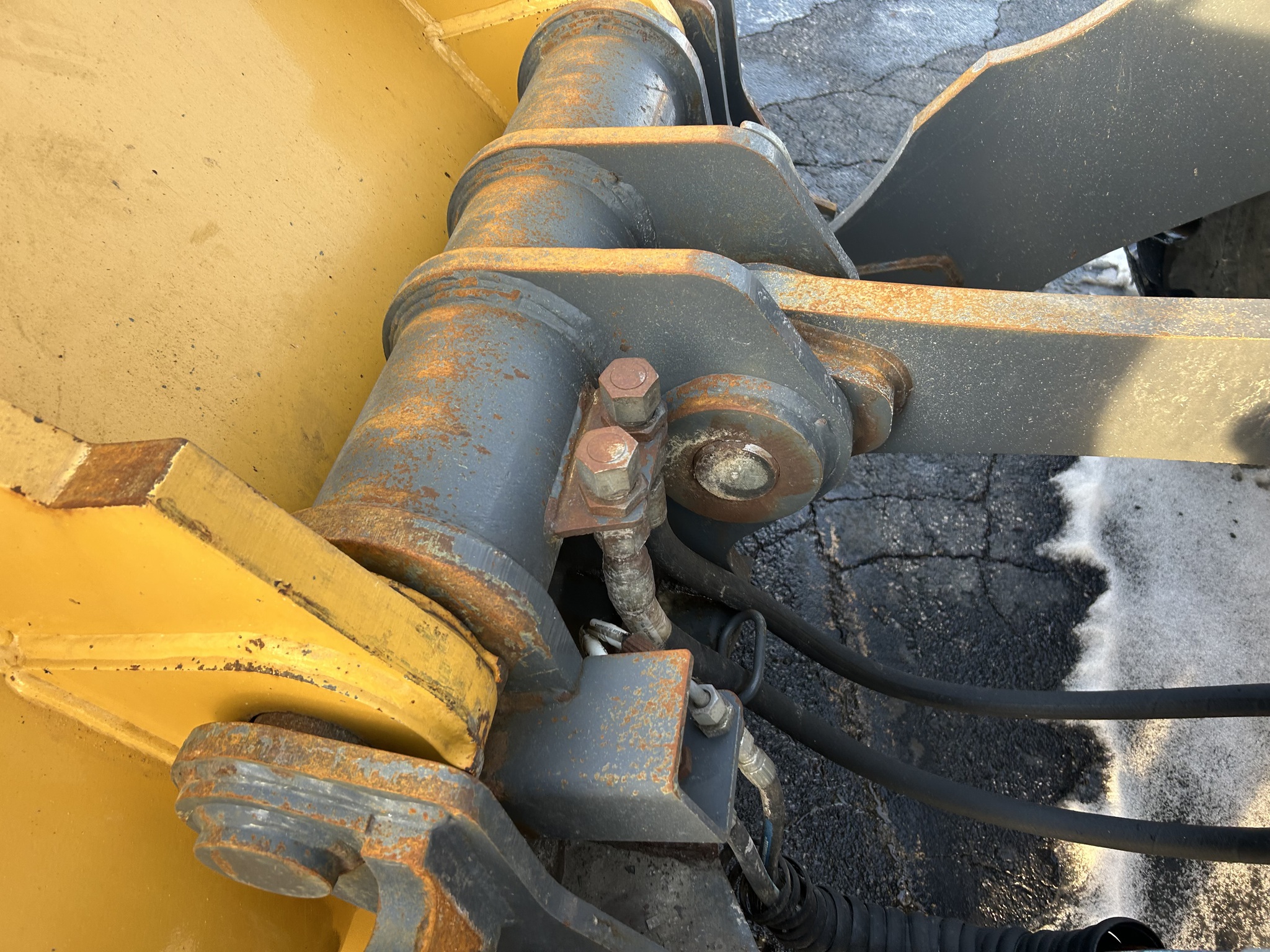 2019 John Deere 544L Image 7