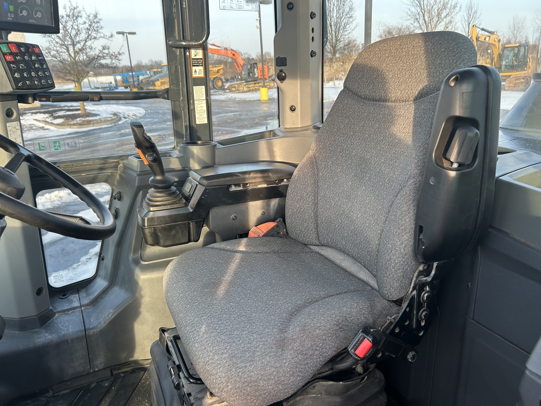 2019 John Deere 544L Image 13