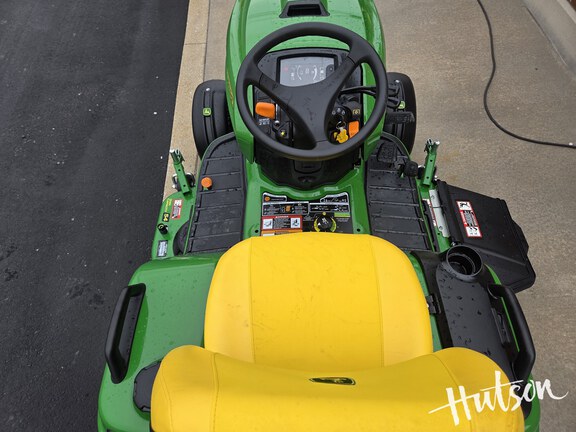 Photo of 2025 John Deere X730