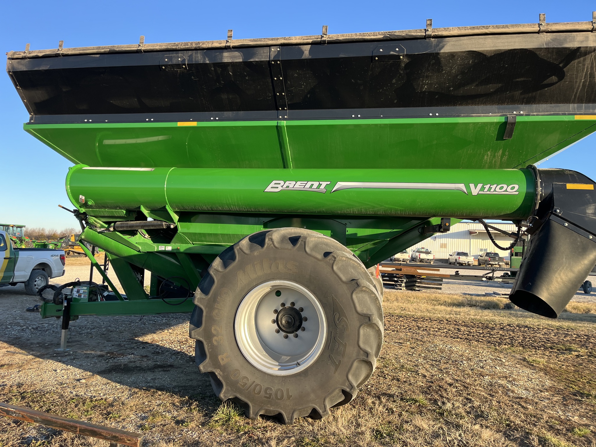  2024 Brent V1100 at Heritage Tractor in Nevada, MO