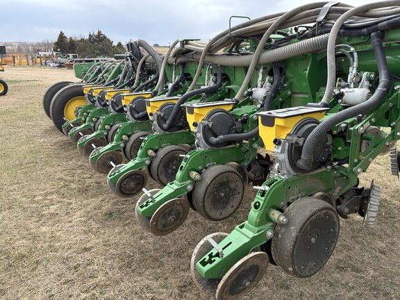 2019 John Deere 1775NT (7th thumbnail)