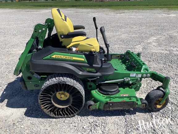 Photo of 2022 John Deere Z930R