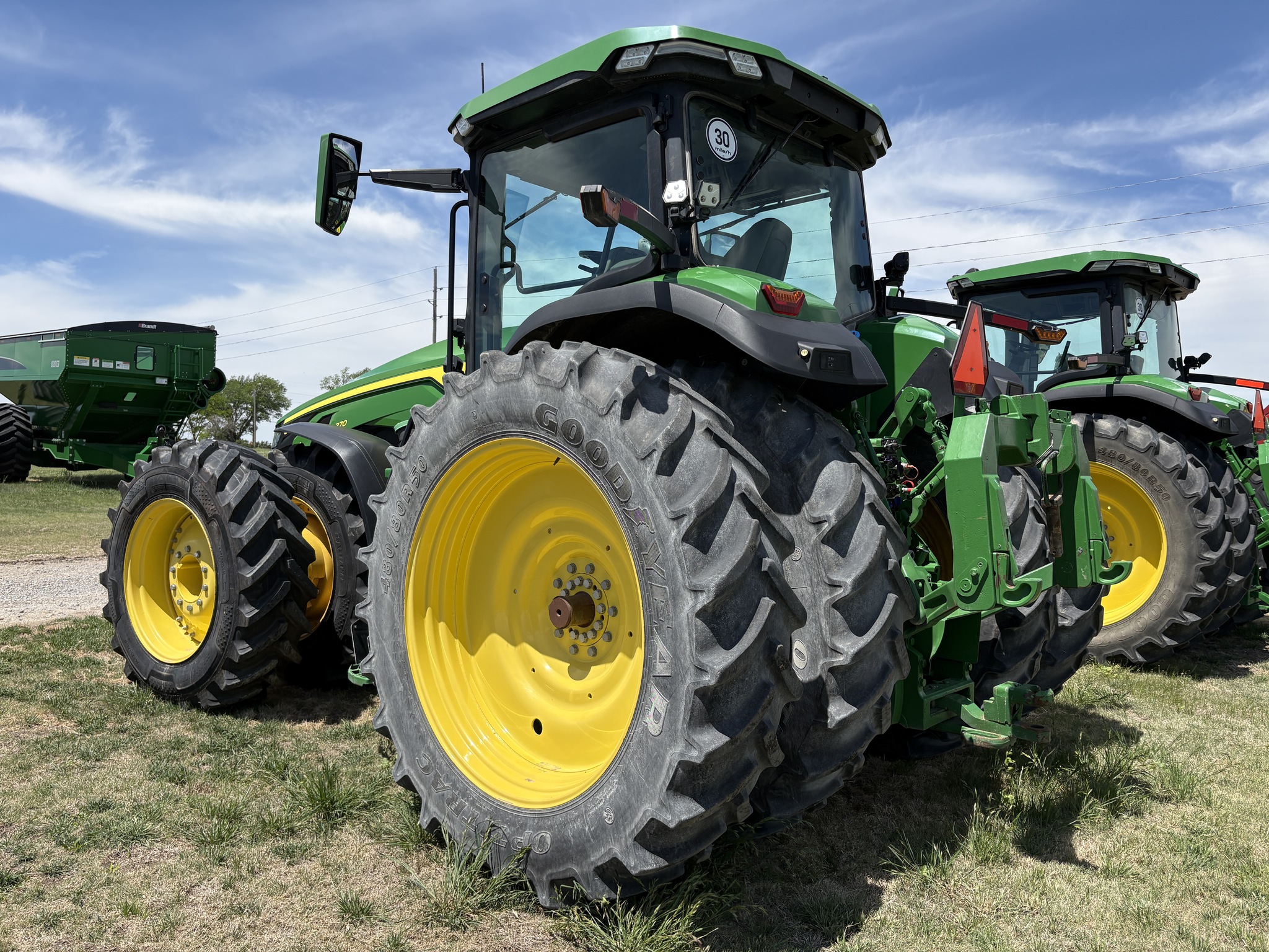 2022 John Deere 8R 370 Image 4