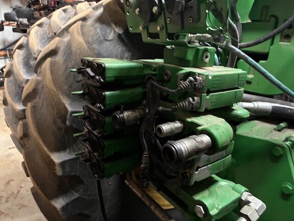 2011 John Deere 9530 (14th thumbnail)