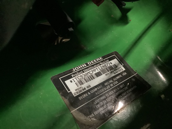 Photo of 2023 John Deere Z930M