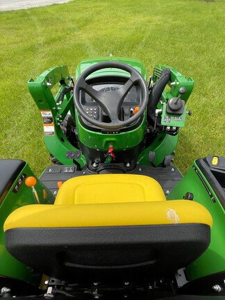 2025 John Deere 3038E-2