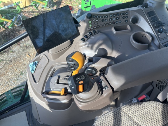 2024 John Deere 6R 175