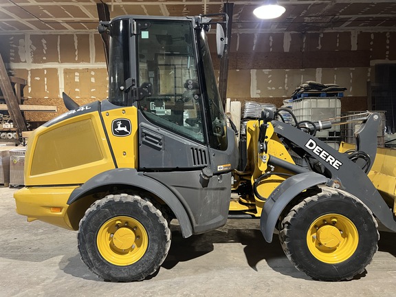 Photo of 2022 John Deere 244L