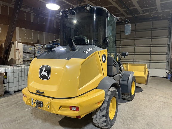 Photo of 2022 John Deere 244L