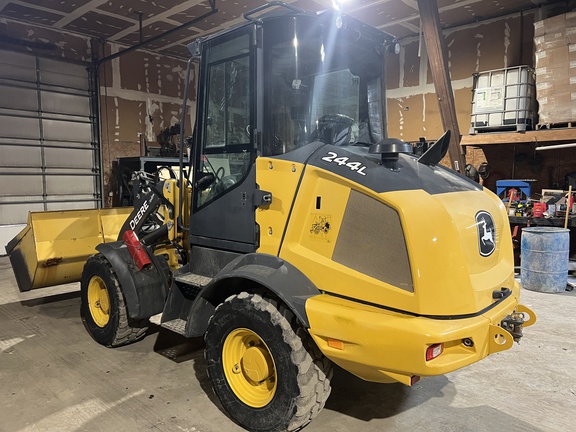 Photo of 2022 John Deere 244L