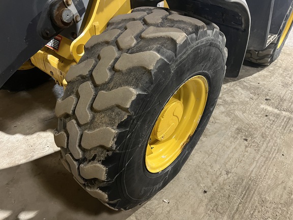 Photo of 2022 John Deere 244L