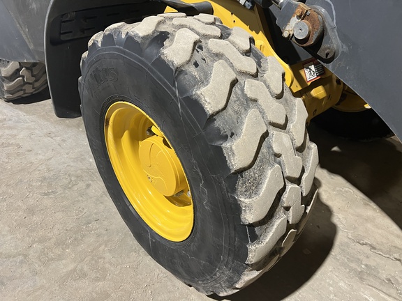 Photo of 2022 John Deere 244L