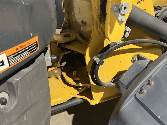 Photo of 2022 John Deere 244L