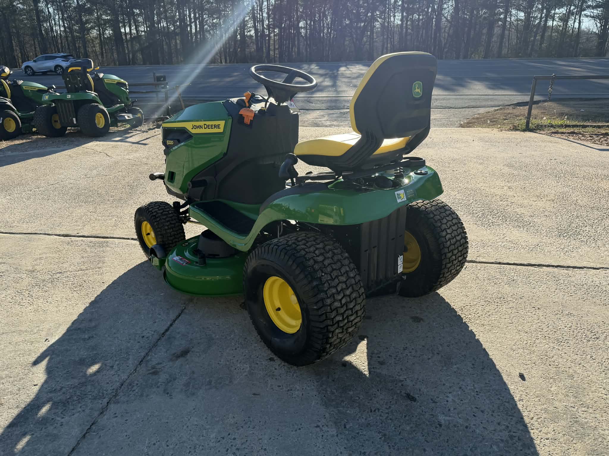 2025 John Deere S220 Image 4