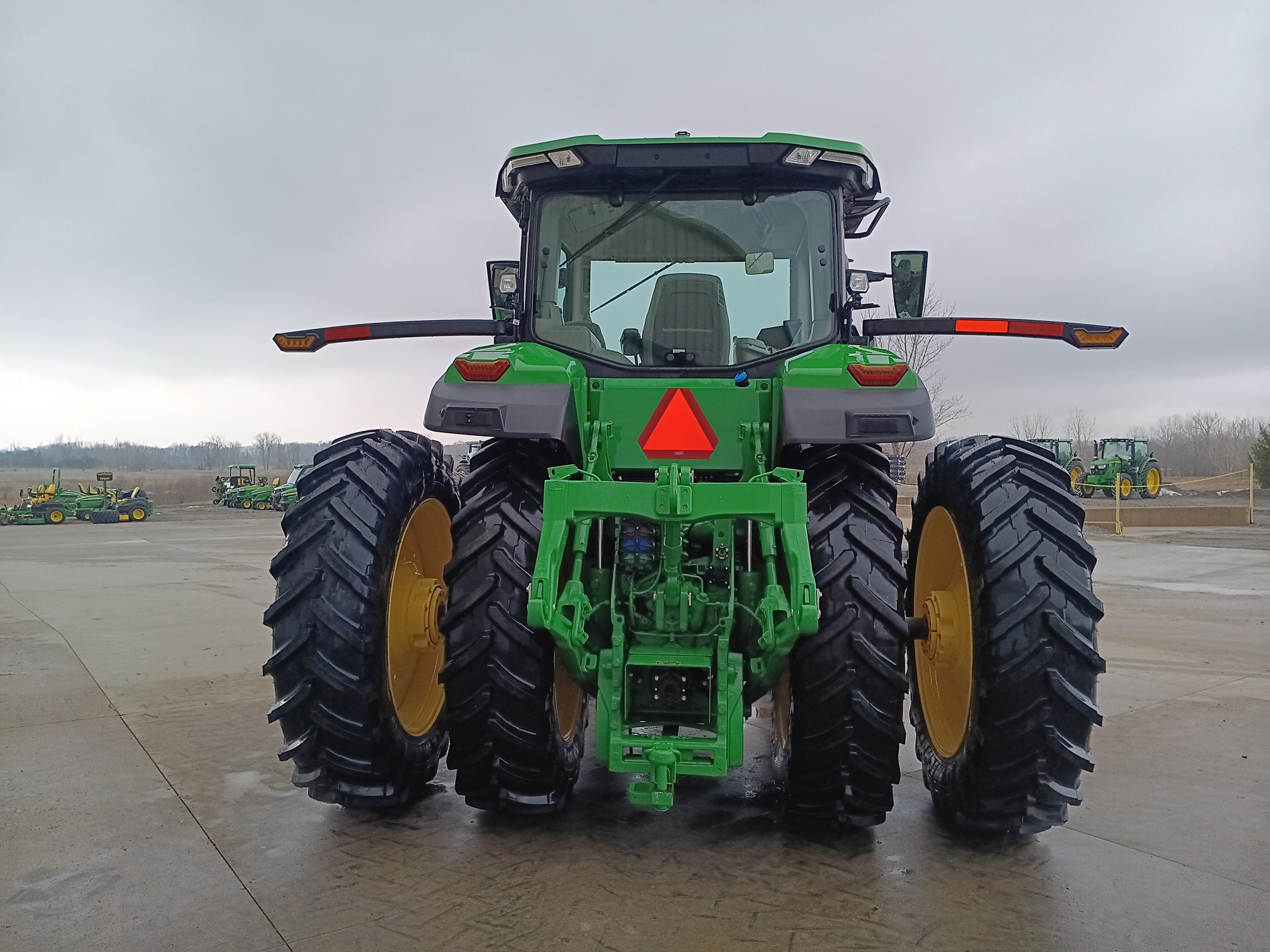 2024 John Deere 8R 230 Image 4