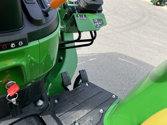 2025 John Deere 3032E