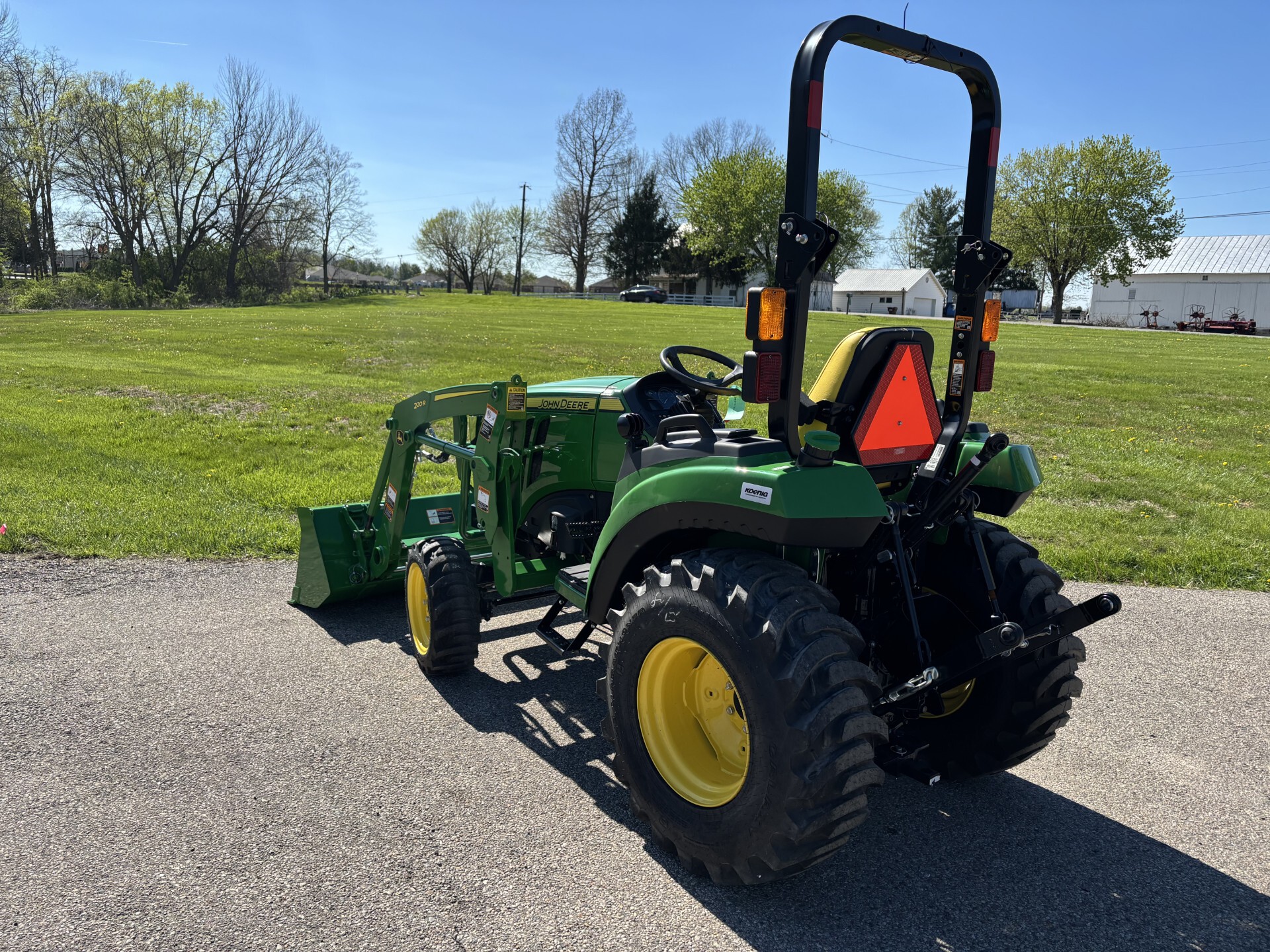 New In-Stock 2025 John Deere 2032R Compact Utility Tractors at Koenig Equipment in Germantown, OH - PhotoXL6