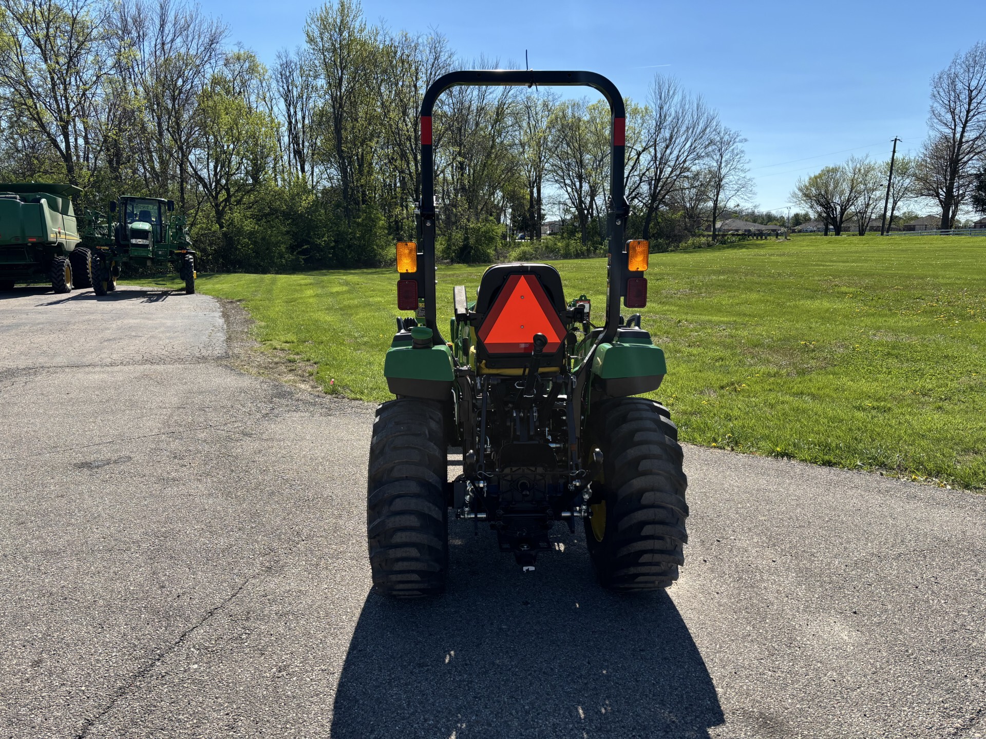New In-Stock 2025 John Deere 2032R Compact Utility Tractors at Koenig Equipment in Germantown, OH - PhotoXL7