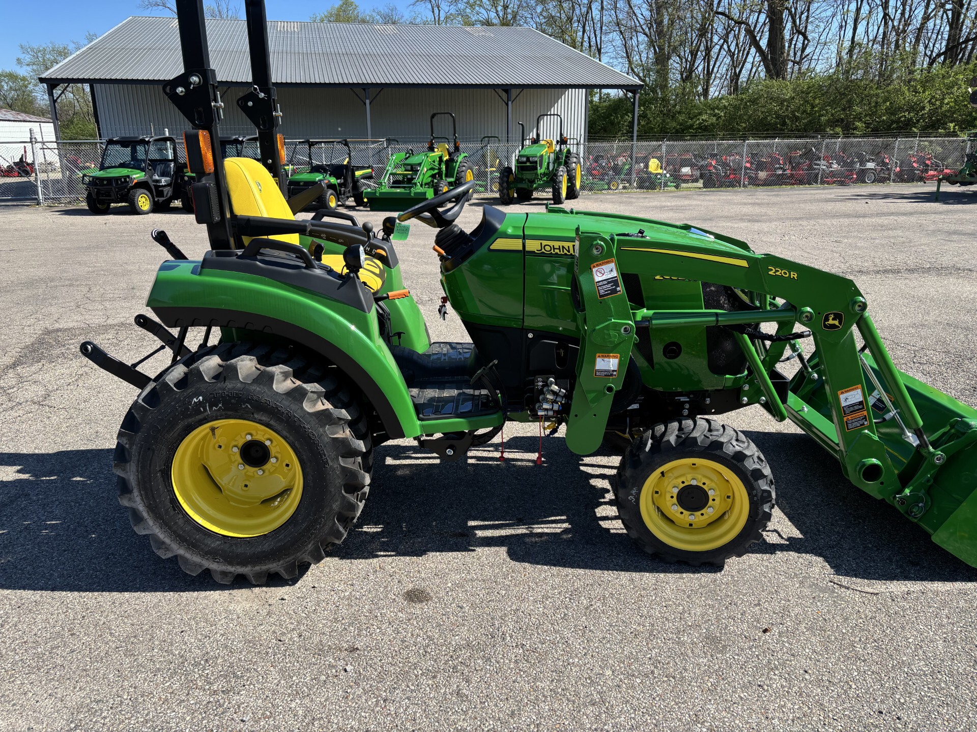 New In-Stock 2025 John Deere 2032R Compact Utility Tractors at Koenig Equipment in Germantown, OH - PhotoXL2