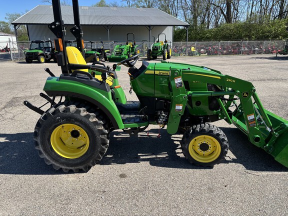 New In-Stock 2025 John Deere 2032R Compact Utility Tractors at Koenig Equipment in Germantown, OH - Photo2