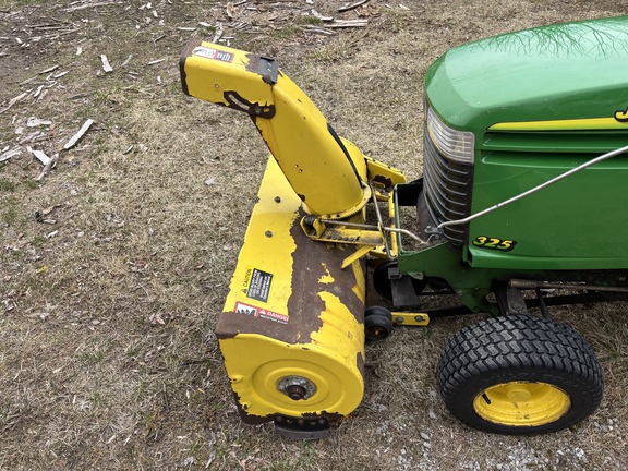Photo of 1998 John Deere 325