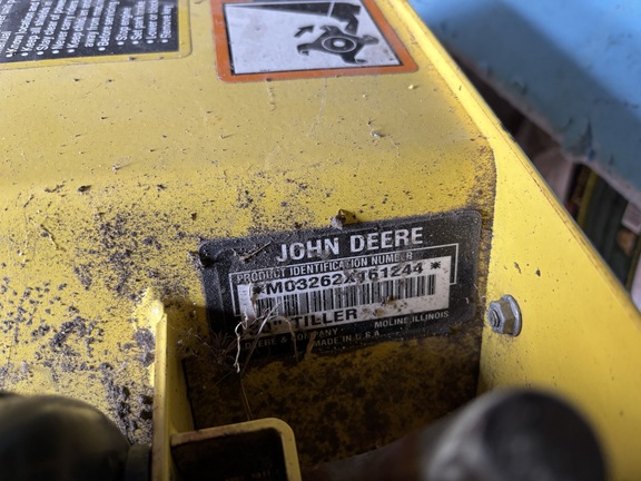 Photo of 1998 John Deere 325