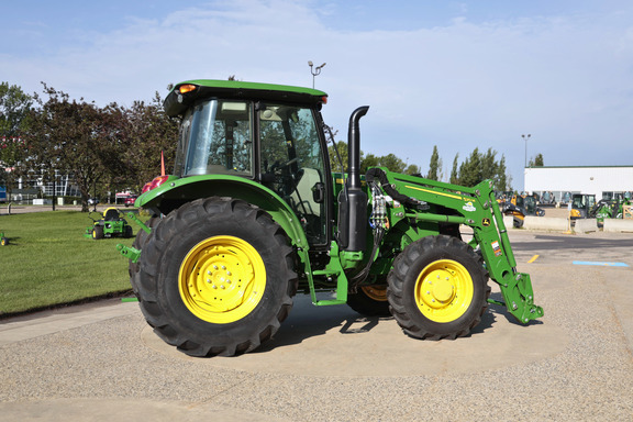 New In-Stock 2026 John Deere 5090E Premium Cab Tractor + Loader Utility Tractors at Horizon Ag & Turf in Horizon Ag & Turf,  - Photo2