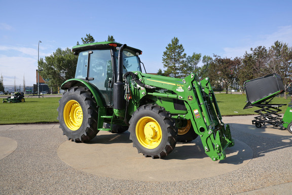  John Deere 5090E Premium Cab Tractor + Loader