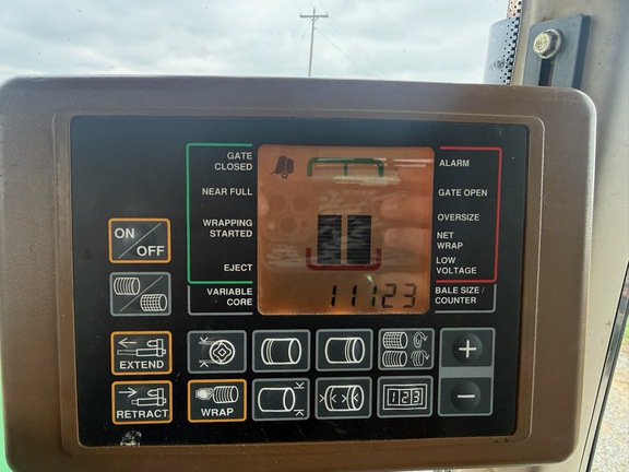 2016 John Deere 569