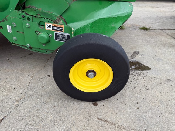 2016 John Deere 569