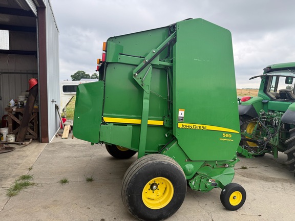 2016 John Deere 569