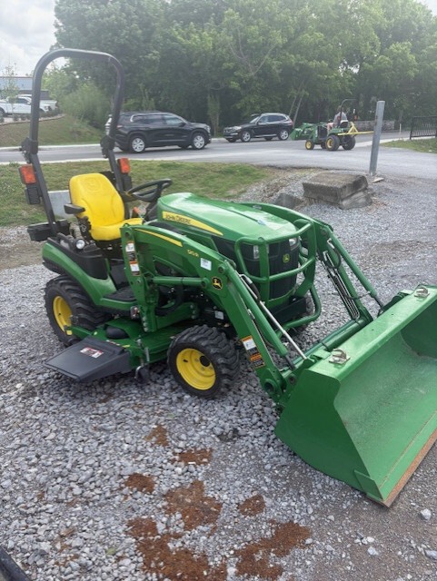 2017 John Deere 1025R