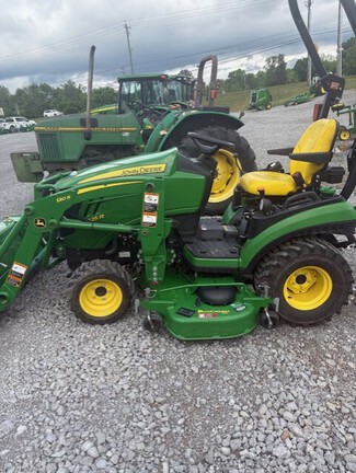 2017 John Deere 1025R