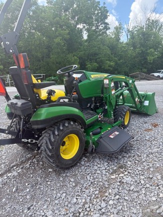 2017 John Deere 1025R